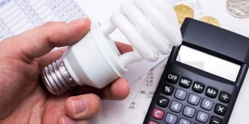 Nova lei da conta de luz acaba de ser anunciada em setembro e novo AUMENTO aterroriza os brasileiros
