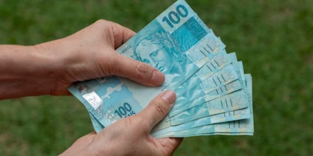 Liberação de 2 bilhões é feita e esta lista de trabalhadores vão receber PAGAMENTO extraordinário em agosto
