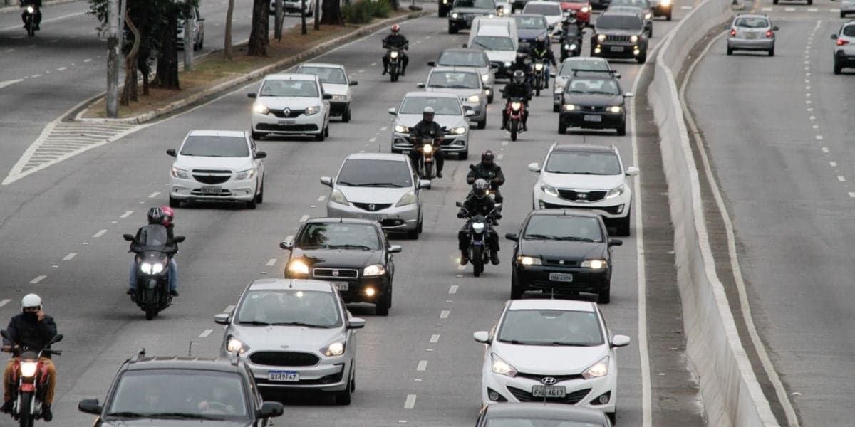 Todos os motoristas do estado precisam correr contra o tempo caso não queiram arcar com multa grave Todos os motoristas do estado precisam correr contra o tempo caso não queiram arcar com multa grave