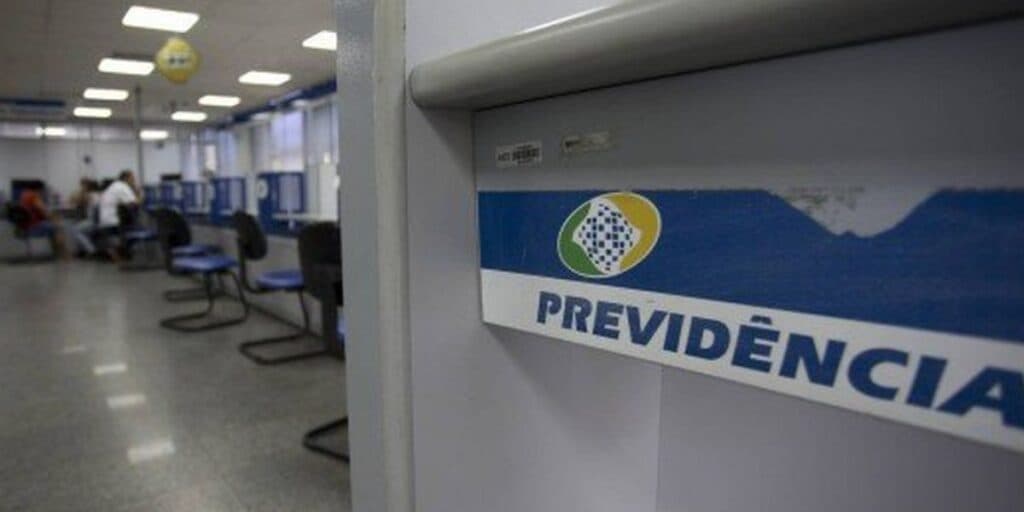 SUSPENSÃO: INSS é obrigado a fazer mudanças e notícia sobre o pagamento deixa os beneficiários frustrados
