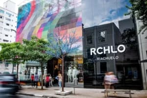 afirmou que o fechamento da loja conceito da Rua Oscar Freire é pontual e há novas inaugurações previstas afirmou que o fechamento da loja conceito da Rua Oscar Freire é pontual e há novas inaugurações previstas