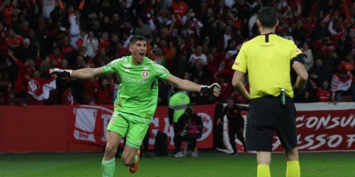 Rochet decide partida da Libertadores e classifica o Inter para a próxima fase (Foto - Bruno Ravazzolli). Rochet decide partida da Libertadores e classifica o Inter para a próxima fase (Foto - Bruno Ravazzolli).