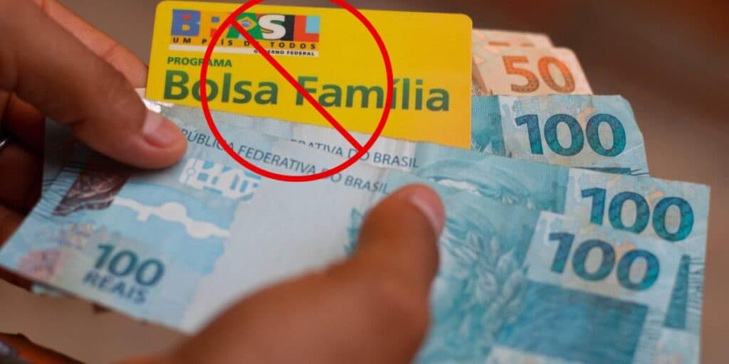 Benefício do Bolsa Família CANCELADO: Brasileiros recebem PÉSSIMA notícia nesta SEXTA (15) e se desesperam