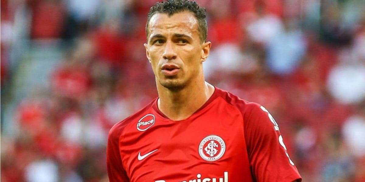 Jogador Lenadro Damião, em sua passagem pelo Internacional (Imagem Reprodução Internet) Jogador Lenadro Damião, em sua passagem pelo Internacional (Imagem Reprodução Internet)