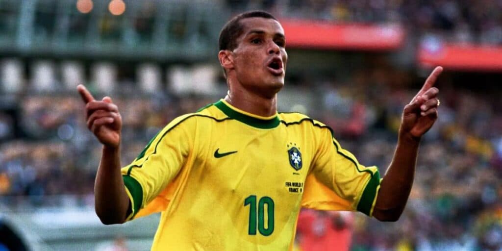 Rivaldo na seleção brasileira (Reprodução - Internet) Rivaldo na seleção brasileira (Reprodução - Internet)