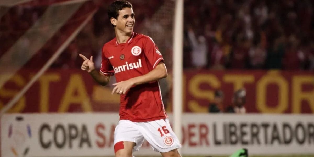 Oscar quando atuava pelo Internacional - (Foto: Internet) Oscar quando atuava pelo Internacional - (Foto: Internet)