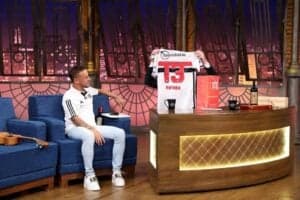 Ao The Noite, Rafinha antecipa renovação de contrato com o São Paulo e confirma quando dará adeus ao clube - Foto SBT Ao The Noite, Rafinha antecipa renovação de contrato com o São Paulo e confirma quando dará adeus ao clube - Foto SBT