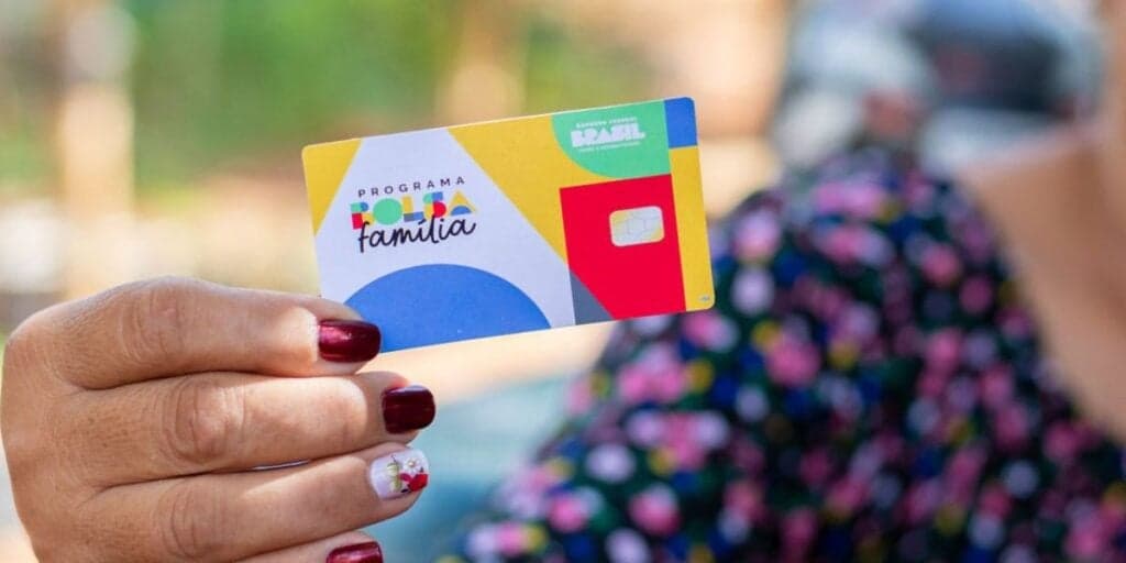 Grande VITÓRIA: Melhor notícia do Bolsa Família acaba de ser confirmada nesta QUINTA (26) e milhares VIBRAM