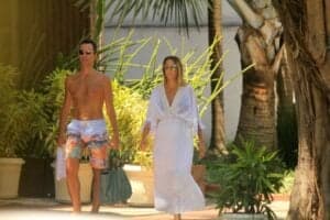 Ticiane Pinheiro e Cesar Tralli na Praia de Ipanema - Foto AgNwes Ticiane Pinheiro e Cesar Tralli na Praia de Ipanema - Foto AgNwes