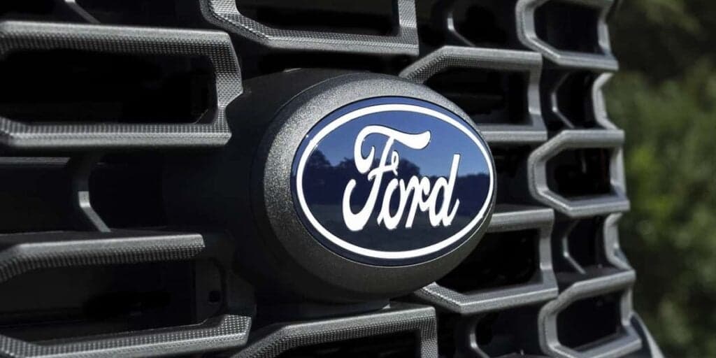 3 bilhões: Ford acaba de vender fábrica no Brasil e substituta gigantesca chega com dois pés na porta