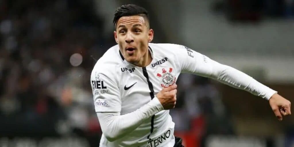 Guilherme Arana e mais um nome de PESO: Mano Menezes dá aval e Corinthians decide fazer à limpa no Galo
