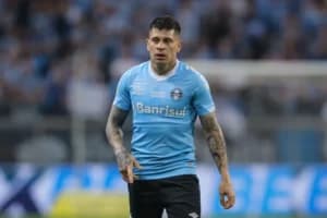 Iturbe em partida contra o Atlético-MG na Arena Iturbe em partida contra o Atlético-MG na Arena