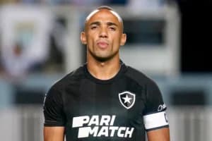 Marçal acabou sendo suspenso por dois jogos pelo STJD pela expulsão contra o Corinthians e desfalca Botafogo diante do América-MG - Foto Internet Marçal acabou sendo suspenso por dois jogos pelo STJD pela expulsão contra o Corinthians e desfalca Botafogo diante do América-MG - Foto Internet