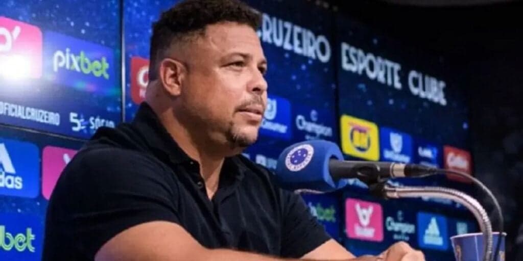 Adeus ao Cruzeiro e deu recado direto a Ronaldo: Atacante deixa o Brasil em definitivo pra brilhar na Europa