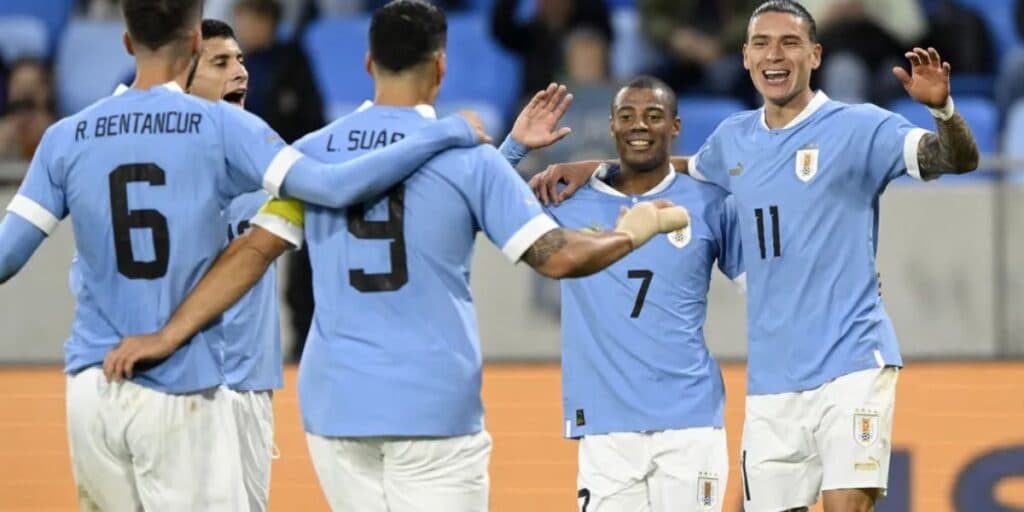 Chapéu no Flamengo e chega como titular: Parceiro de Suárez é escolhido pra jogar no Grêmio: "Ótimo reforço"