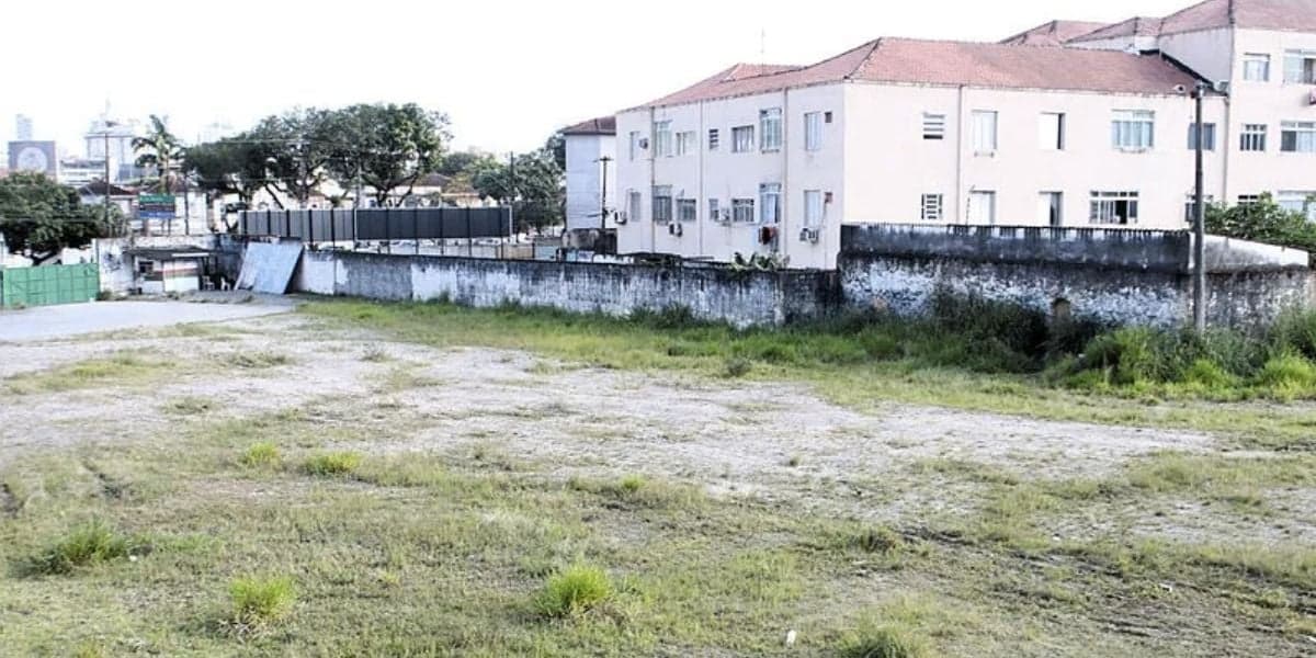 Terreno onde será construído novo shopping em Jabaquara, em Santos (Foto: Silvio Luiz/AT) Terreno onde será construído novo shopping em Jabaquara, em Santos (Foto: Silvio Luiz/AT)