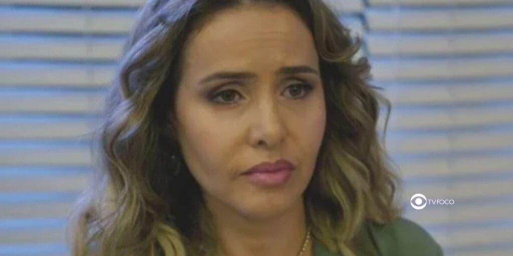 Terra e Paixão - Após chifre e falência, Gladys encontra novo amor e estende a mão para quem sempre prejudicou