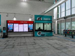 A implantação do cartão TOP marcaria o fim das bilheterias, algo que ainda não ocorreu - Metrô CPTM A implantação do cartão TOP marcaria o fim das bilheterias, algo que ainda não ocorreu - Metrô CPTM