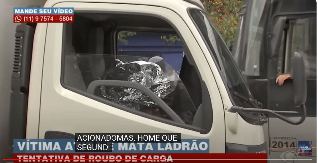 Assalto a caminhão termina com vítima sequestrada que matou o bandido - Foto Reprodução Band Assalto a caminhão termina com vítima sequestrada que matou o bandido - Foto Reprodução Band