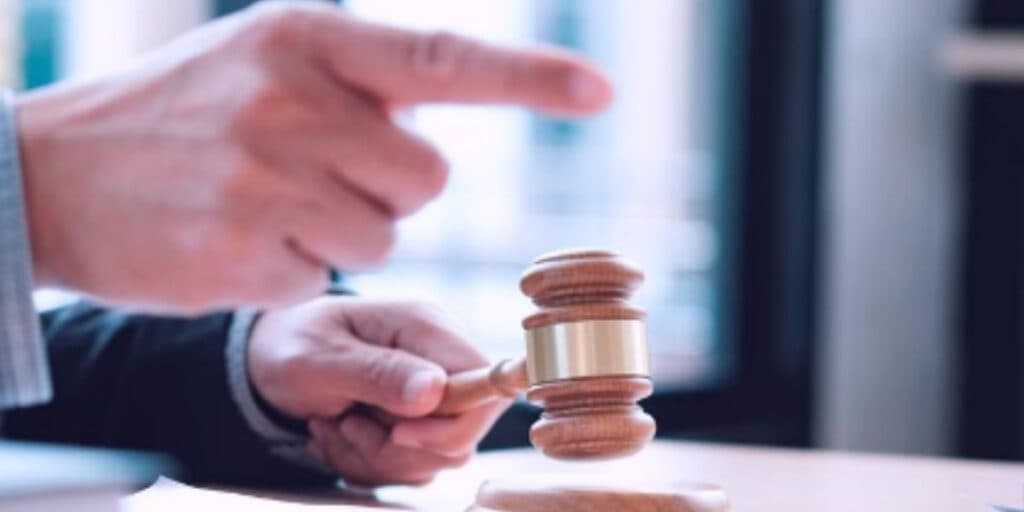 ALERTA: Nova lei trabalhista está em VIGOR e esse é o único jeito de você evitar o desconto no seu salário