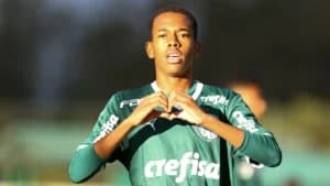 Estevão é um dos grandes nomes do clube na atualidade - Foto Internet Estevão é um dos grandes nomes do clube na atualidade - Foto Internet