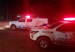 Pai escuta tiros e acha filho assassinado no meio da rua - Foto Internet Pai escuta tiros e acha filho assassinado no meio da rua - Foto Internet