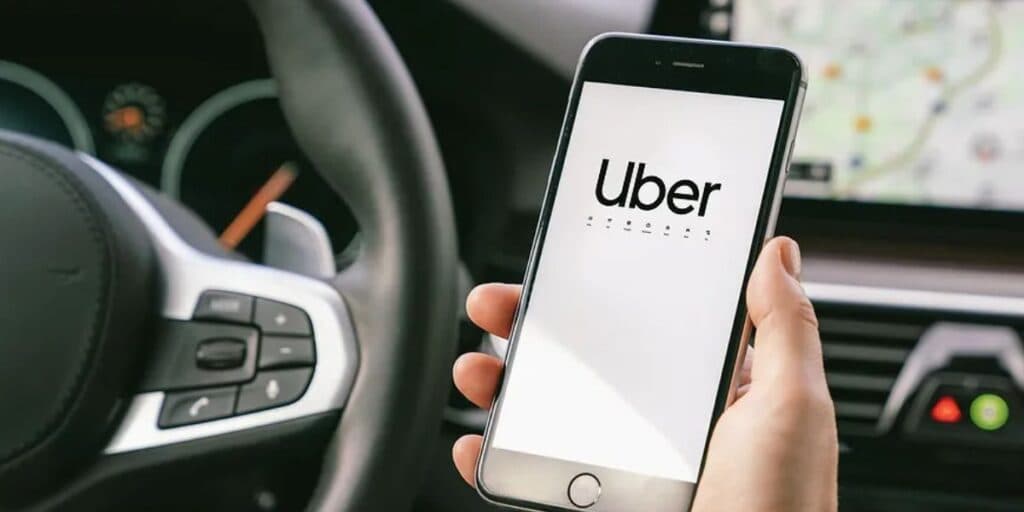 EXPULSÃO definitiva da Uber e regras na mesa em 2023: Lista URGENTE chega para motoristas agora