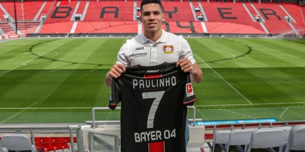 Paulinho no Bayer Leverkusen - (Foto: Internet) Paulinho no Bayer Leverkusen - (Foto: Internet)