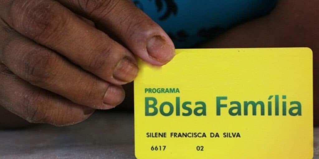 Exigência obrigatória e prazo no fim: 2 ordens aos usuários do Bolsa Família para não perderem benefício