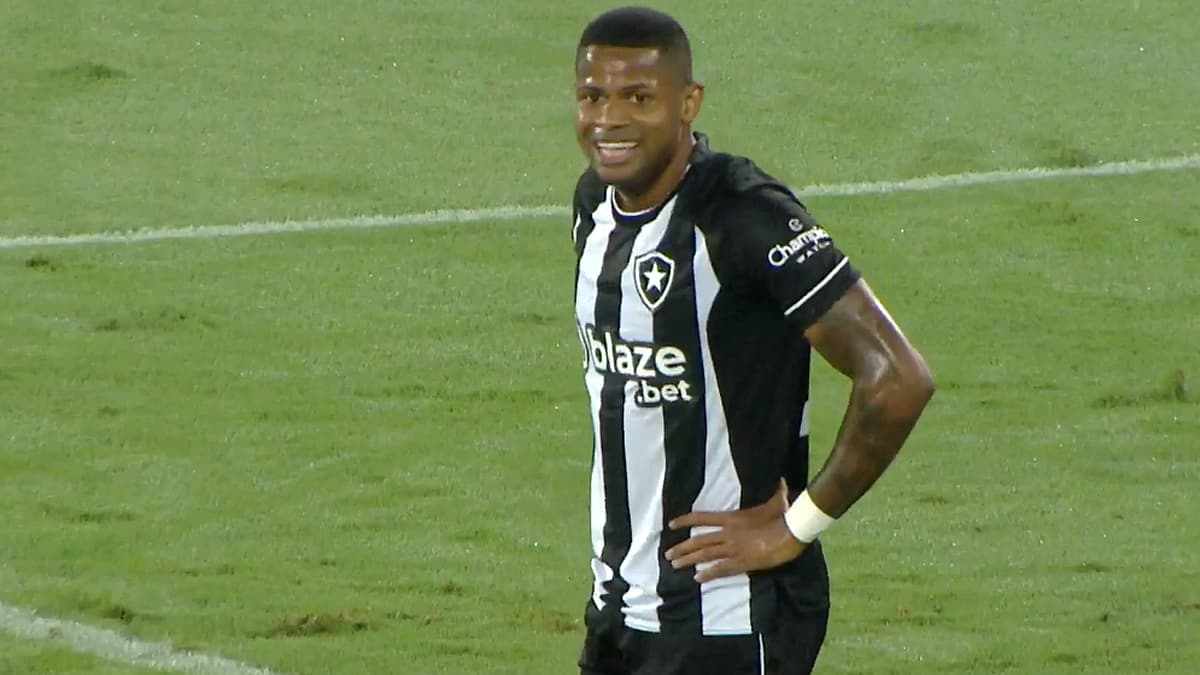 Júnior Santos, sem dúvidas foi um dos grandes destaques do Botafogo - Foto Reprodução Internet Júnior Santos, sem dúvidas foi um dos grandes destaques do Botafogo - Foto Reprodução Internet