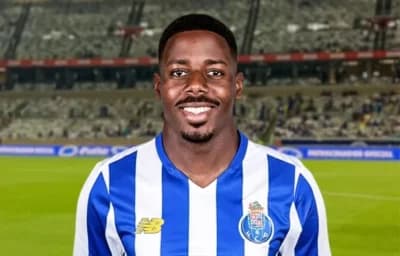 Botafogo anuncia a contratação do lateral-direito Manafá - Foto Internet Botafogo anuncia a contratação do lateral-direito Manafá - Foto Internet