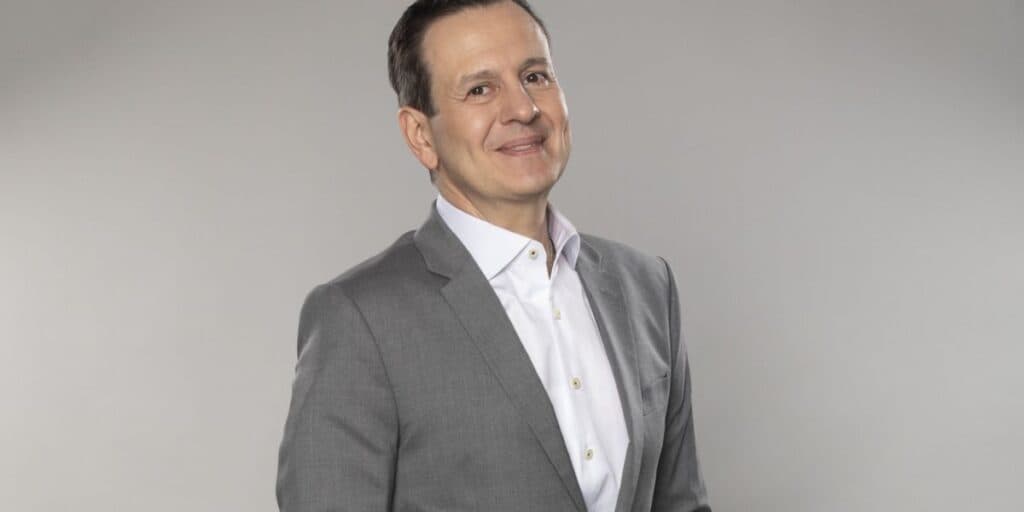 Celso Zucatelli encara novo desafio em 2024 à frente do "Hoje em Dia"