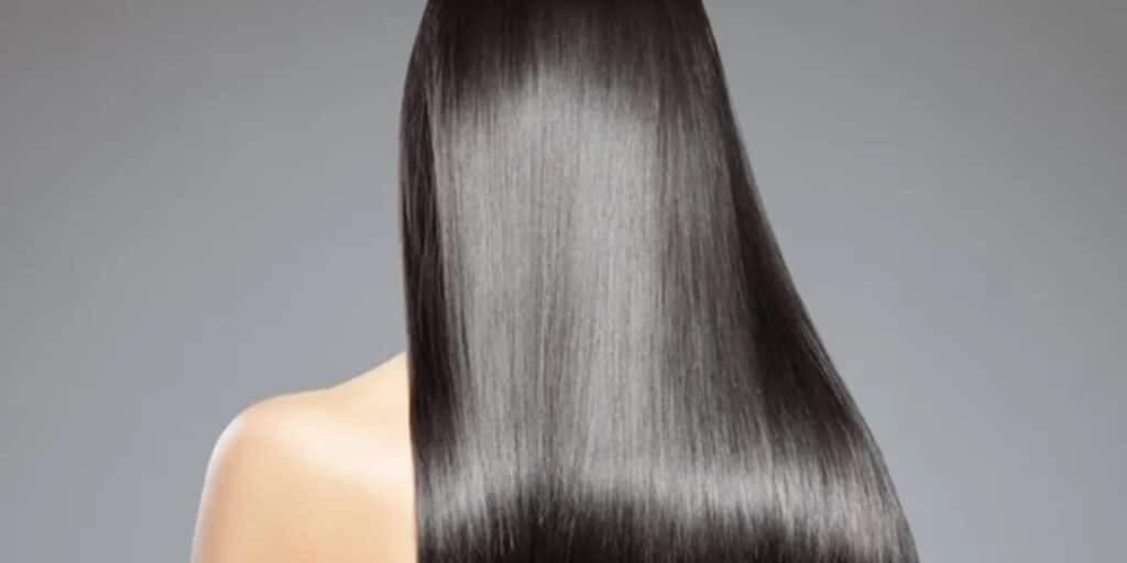 Deixe seu cabelo totalmente liso em casa com uma receita incrível (Foto: Reprodução/ Internet) Deixe seu cabelo totalmente liso em casa com uma receita incrível (Foto: Reprodução/ Internet)