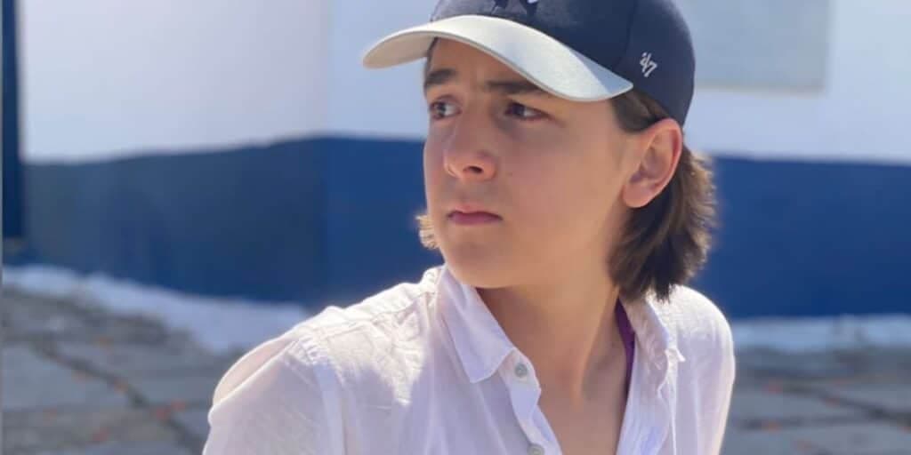 Henrique Bonadio dá voz a personagem da série de sucesso da Netflix “O Babá”