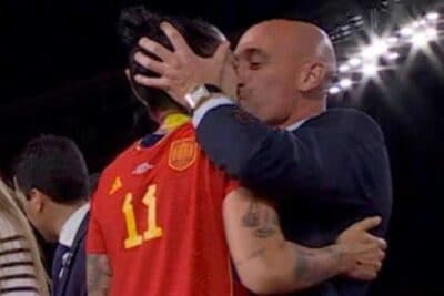 Jenni Hermoso processa Rubiales por beijo forçado na final da Copa - Foto Internet Jenni Hermoso processa Rubiales por beijo forçado na final da Copa - Foto Internet