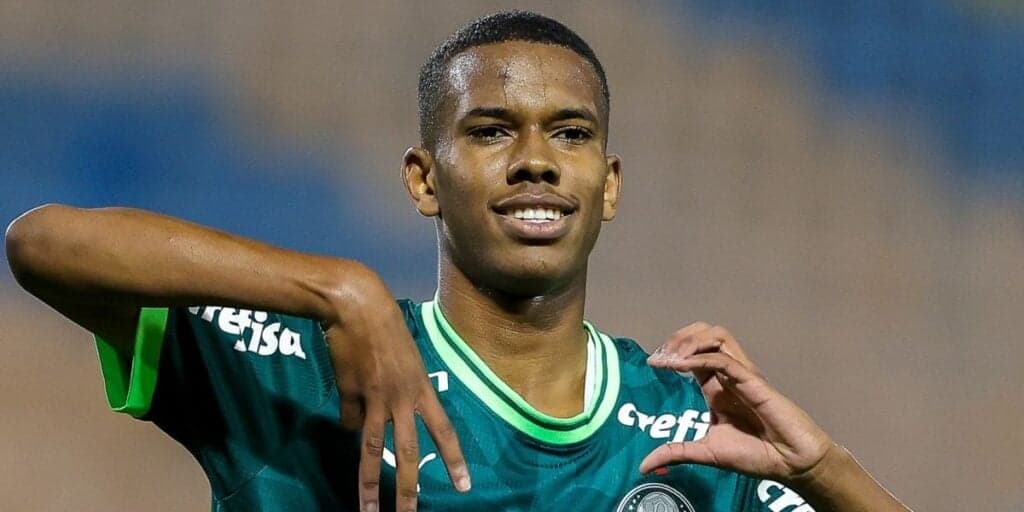 Estevão ainda está com 16 anos de idade (Reprodução: Internet) Estevão ainda está com 16 anos de idade (Reprodução: Internet)