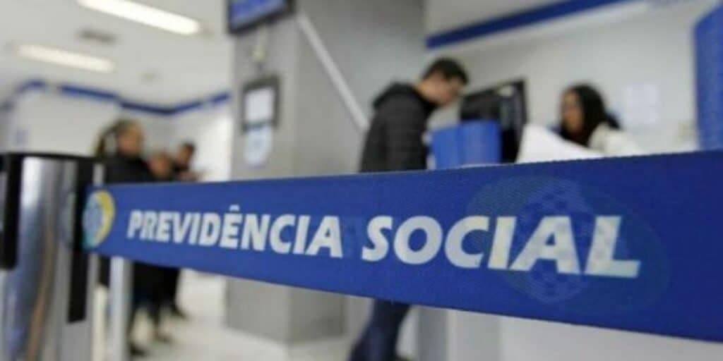 Até R$7.786 liberados: Lula toma decisão sobre 13º salário do INSS e verdade sobre antecipação é anunciada