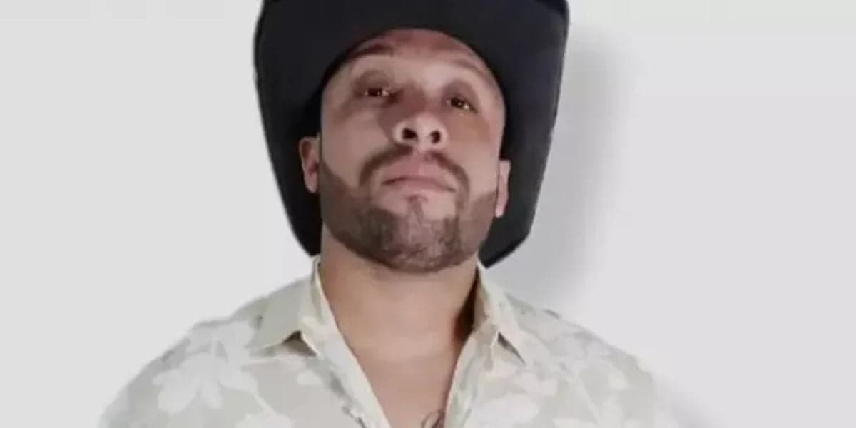 Cantor sertanejo Cantor sertanejo