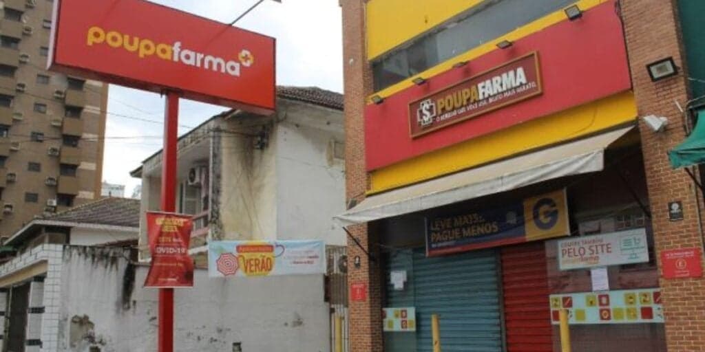 A PoupaFarma cm sua unidades fechadas na Baixada Santista (Reprodução: Internet) A PoupaFarma cm sua unidades fechadas na Baixada Santista (Reprodução: Internet)