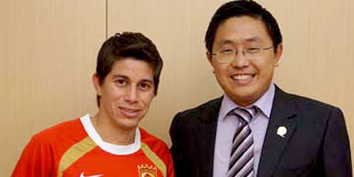 O dia em que Conca foi contratado pelo clube (Foto: Reprodução/ Internet) O dia em que Conca foi contratado pelo clube (Foto: Reprodução/ Internet)