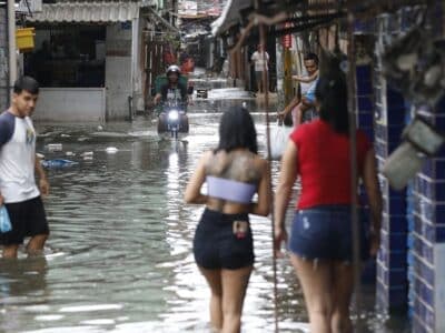 Fortes chuvas deixam oito mortos e dezenas de desaparecidos em cidades do Rio de Janeiro - Foto Internet Fortes chuvas deixam oito mortos e dezenas de desaparecidos em cidades do Rio de Janeiro - Foto Internet