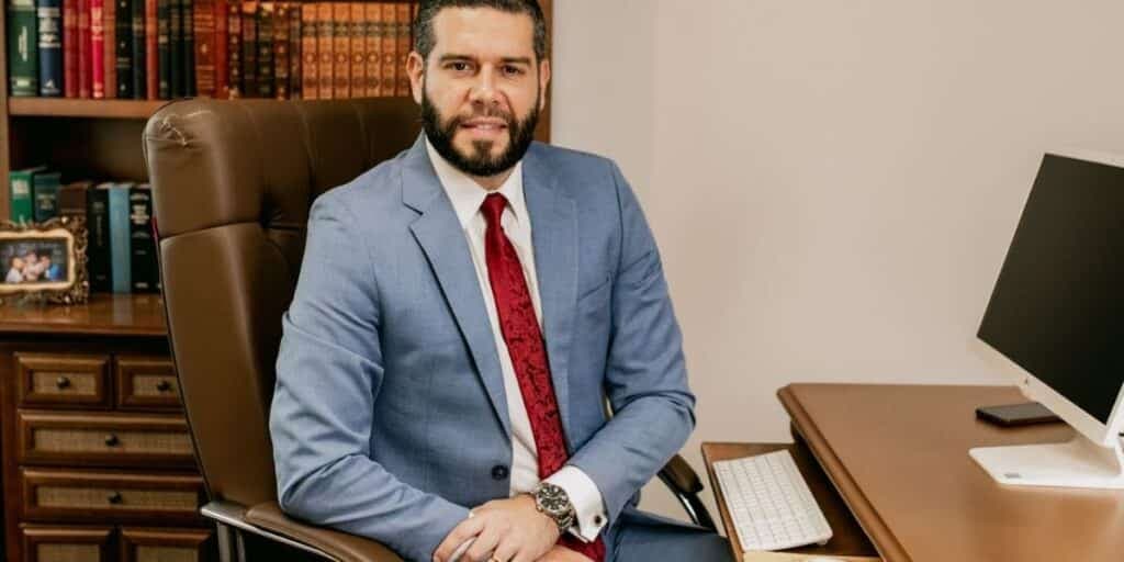 Leandro Luzone explica sobre fusões empresariais no Canal Empreender do Grupo Bandeirantes