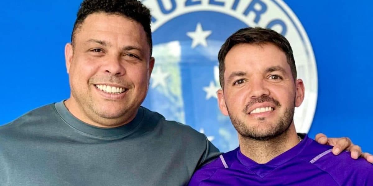 Estão oficialmente fora: Ronaldo e Larcamón não perdoam acabam de dispensar 2 atacantes do Cruzeiro de uma vez - Foto | Reprodução: Internet Estão oficialmente fora: Ronaldo e Larcamón não perdoam acabam de dispensar 2 atacantes do Cruzeiro de uma vez - Foto | Reprodução: Internet