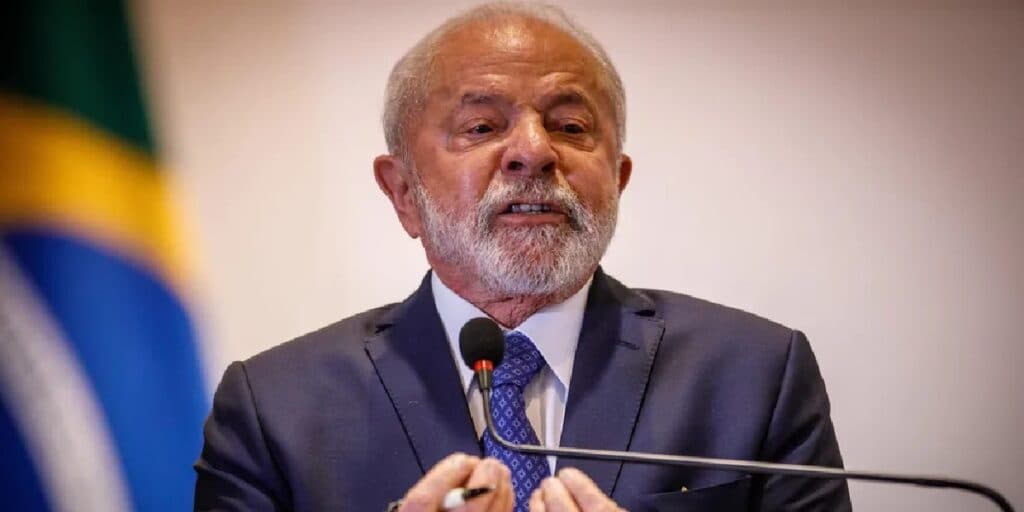 Martelo batido por Lula: Decisão sobre 13º ao Bolsa Família chega e 6 benefícios extras são garantidos