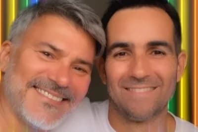 Leonardo Vieira ao lado do seu marido - Foto Internet3 Leonardo Vieira ao lado do seu marido - Foto Internet3