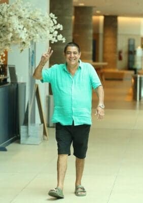 Zeca pagodinho passeia no shopping Village Mall na Barra da Tijuca - Foto AG NEWS Zeca pagodinho passeia no shopping Village Mall na Barra da Tijuca - Foto AG NEWS