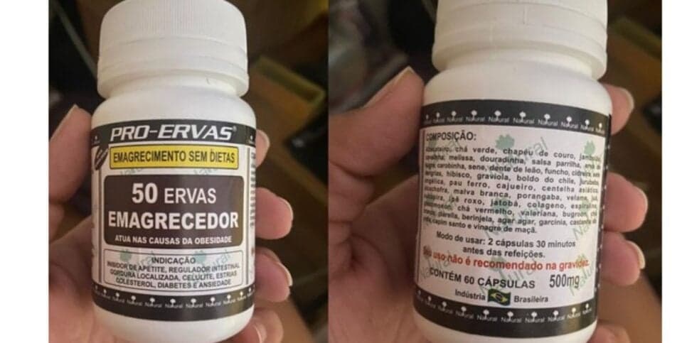 Frasco do chá em cápsula "50 Ervas Emagrecedor" encontrado pelos familiares de Mara Abreu (Foto: Reprodução / G1) Frasco do chá em cápsula "50 Ervas Emagrecedor" encontrado pelos familiares de Mara Abreu (Foto: Reprodução / G1)