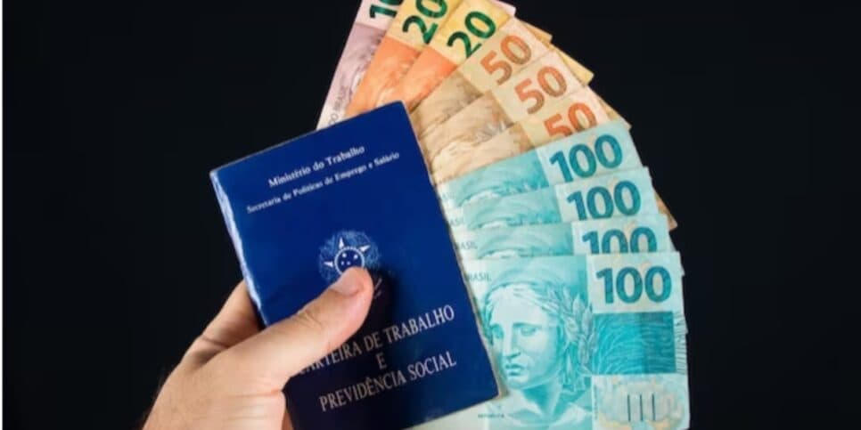 EXCELENTE NOTÍCIA: Trabalhadores com carteira assinada tem novo SAQUE aprovado para maio