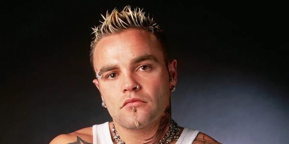 Morreu aos 49 anos Shifty Shellshock, a voz do êxito 'Butterfly', dos Crazy Town - Foto Reprodução Internet Morreu aos 49 anos Shifty Shellshock, a voz do êxito 'Butterfly', dos Crazy Town - Foto Reprodução Internet