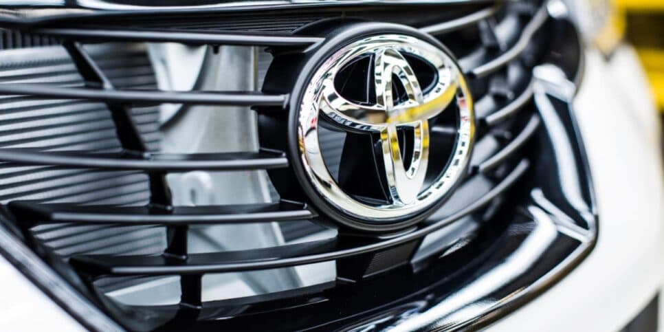 Motoristas sem chão: O fim de produções de 4 carros aclamados da Toyota no Brasil e adeus às montadoras